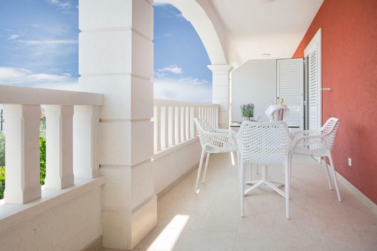 Villa Apartments Art トロギール エクステリア 写真