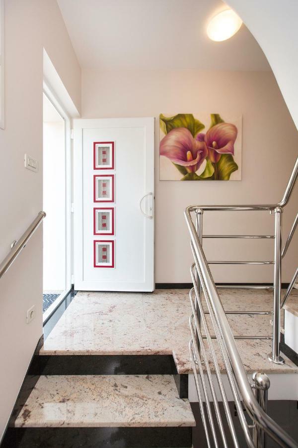 Villa Apartments Art トロギール エクステリア 写真
