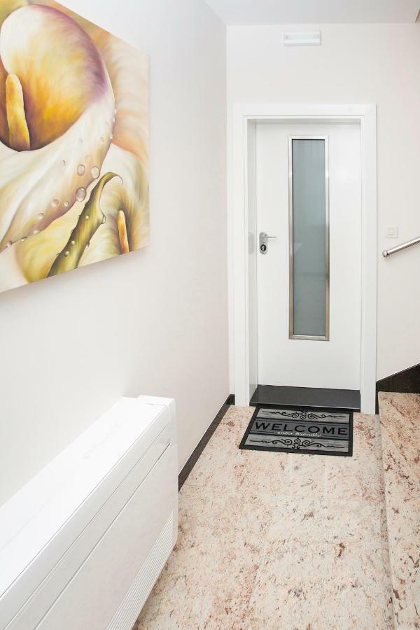 Villa Apartments Art トロギール エクステリア 写真